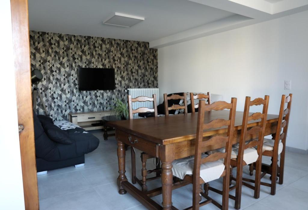 Le Pont De Livinhac Hotel Decazeville Ngoại thất bức ảnh