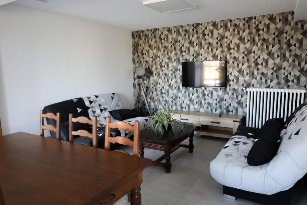Le Pont De Livinhac Hotel Decazeville Ngoại thất bức ảnh